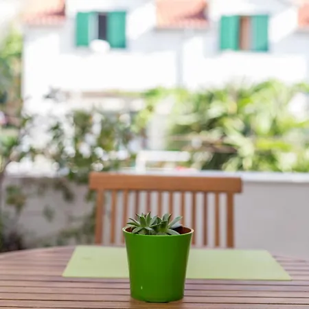 Lukrecia Apartment Hvar Town
