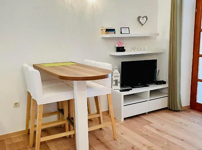 Lukrecia Apartment *